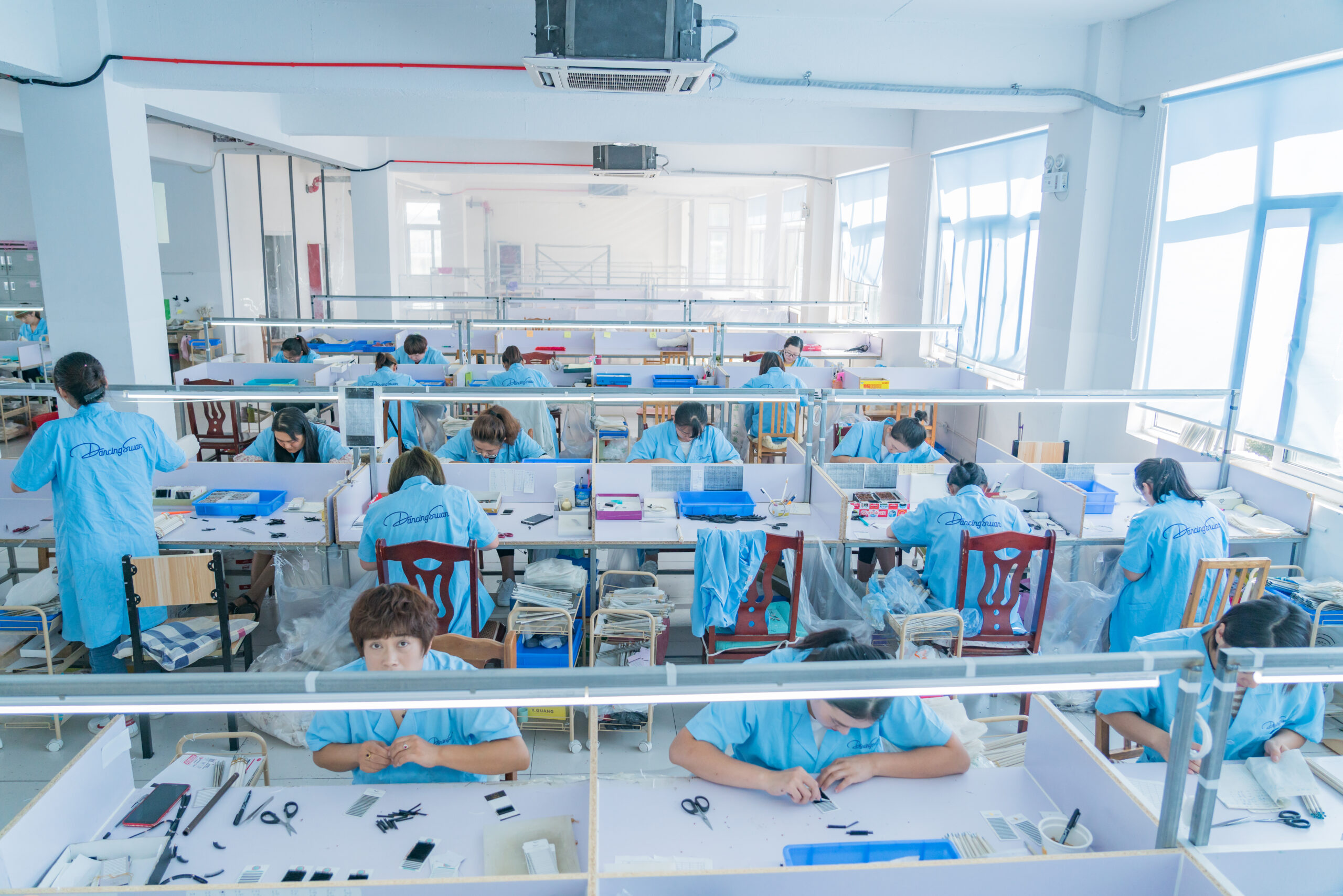 Volume Eyelash Extensions manufacture