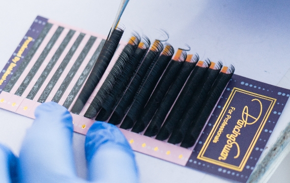 Custom Camellia lash extensions