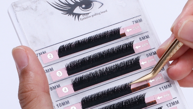 Various W Lash Extensions