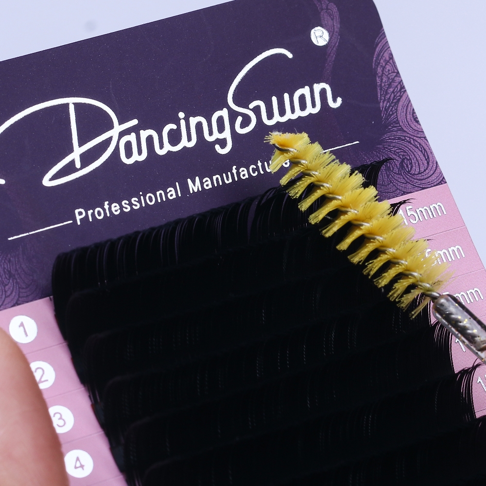 Custom Classic Lashes Curly