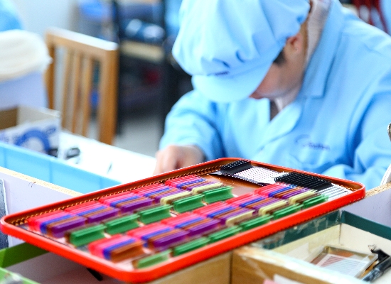 Dark Brown Lash Extensions Features